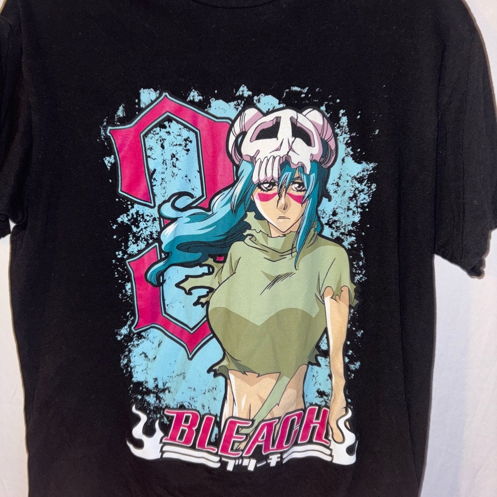 Bleach Black Graphic Tee - Short Sleeve